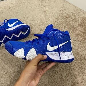 Kyrie 4